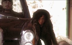 Don't look at the mirror, don't look at the mirror... Don't look at the mirror, don't look at the mirror...